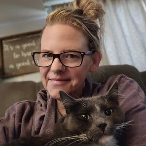 Meet your Posher, Angie